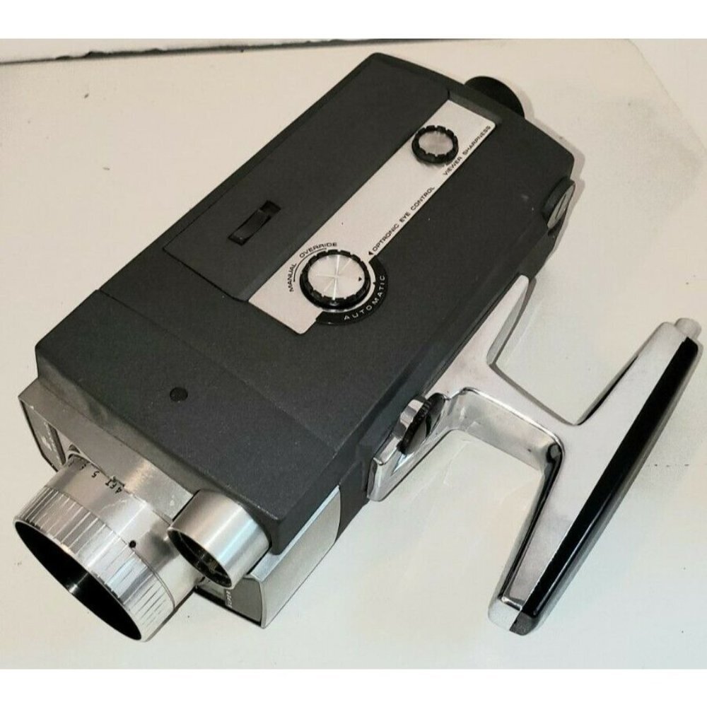 Vintage Bell & Howell Autoload Focus Tronic Super Eight Movie Camera Model 432-A